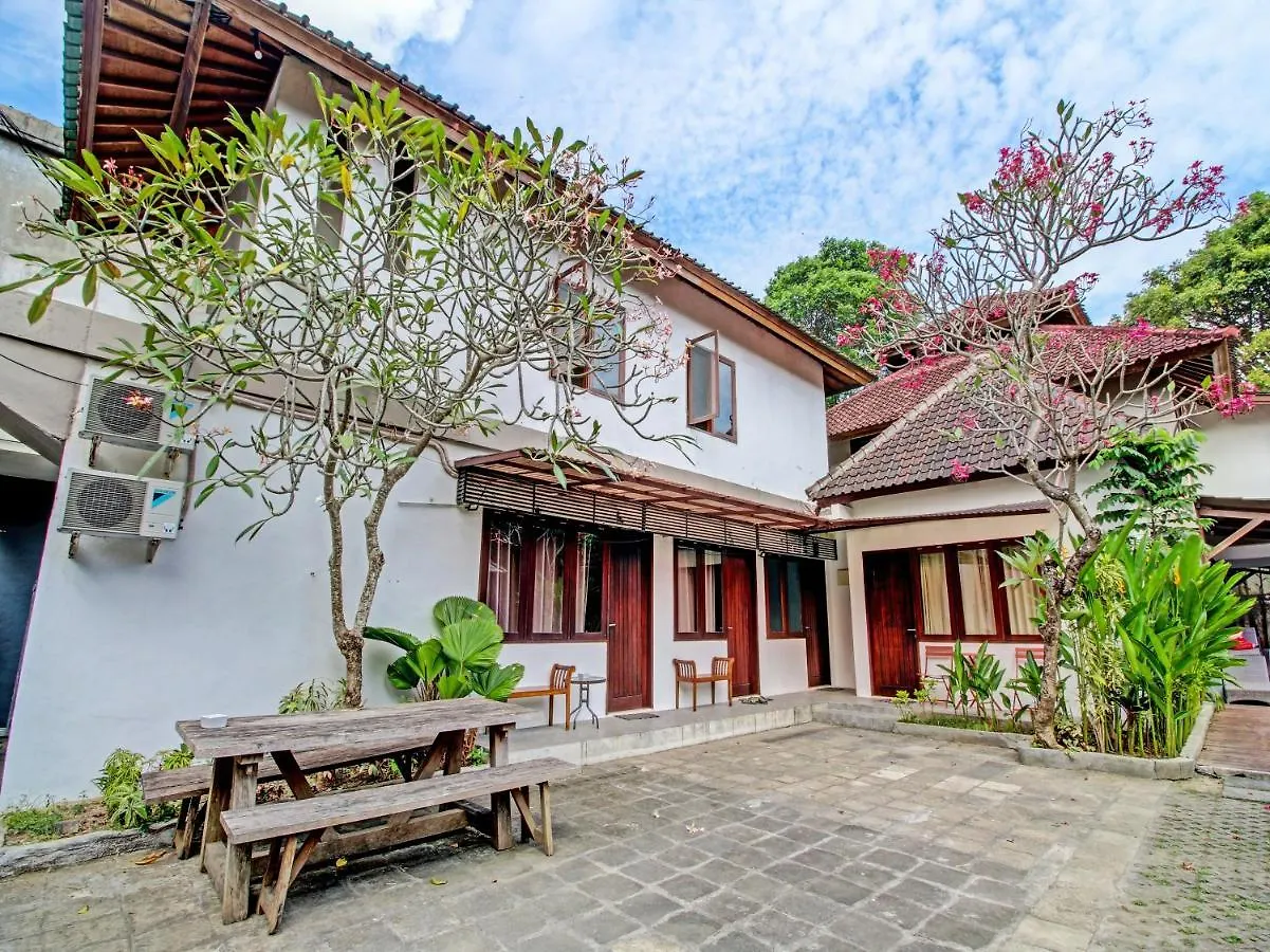 בית הארחה סמיניאק Collection O 91300 Sunny Side Villa